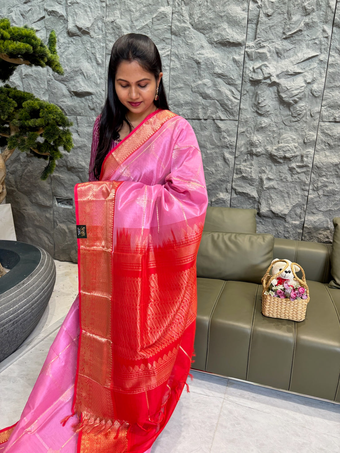 Mangalgiri pattu pink-red