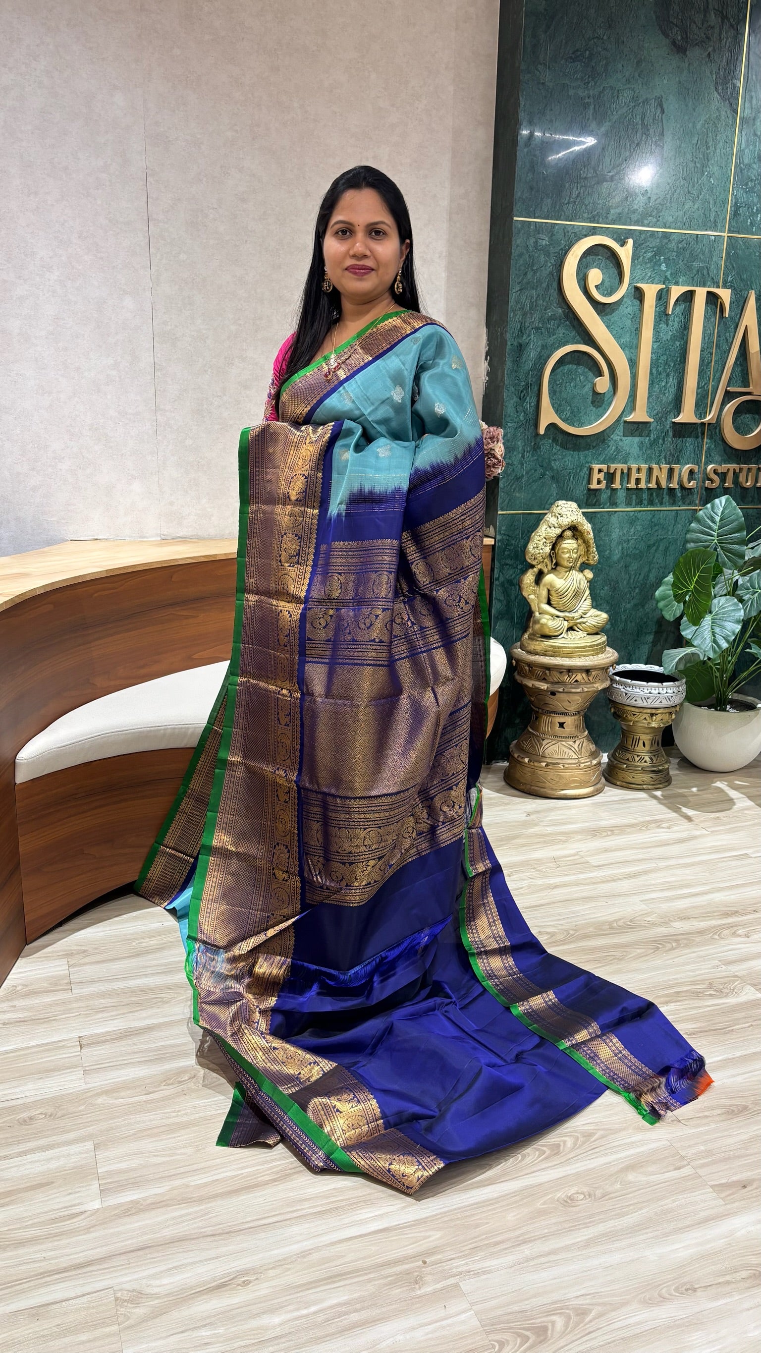 Handloom gadwal pattu with kanchi borders