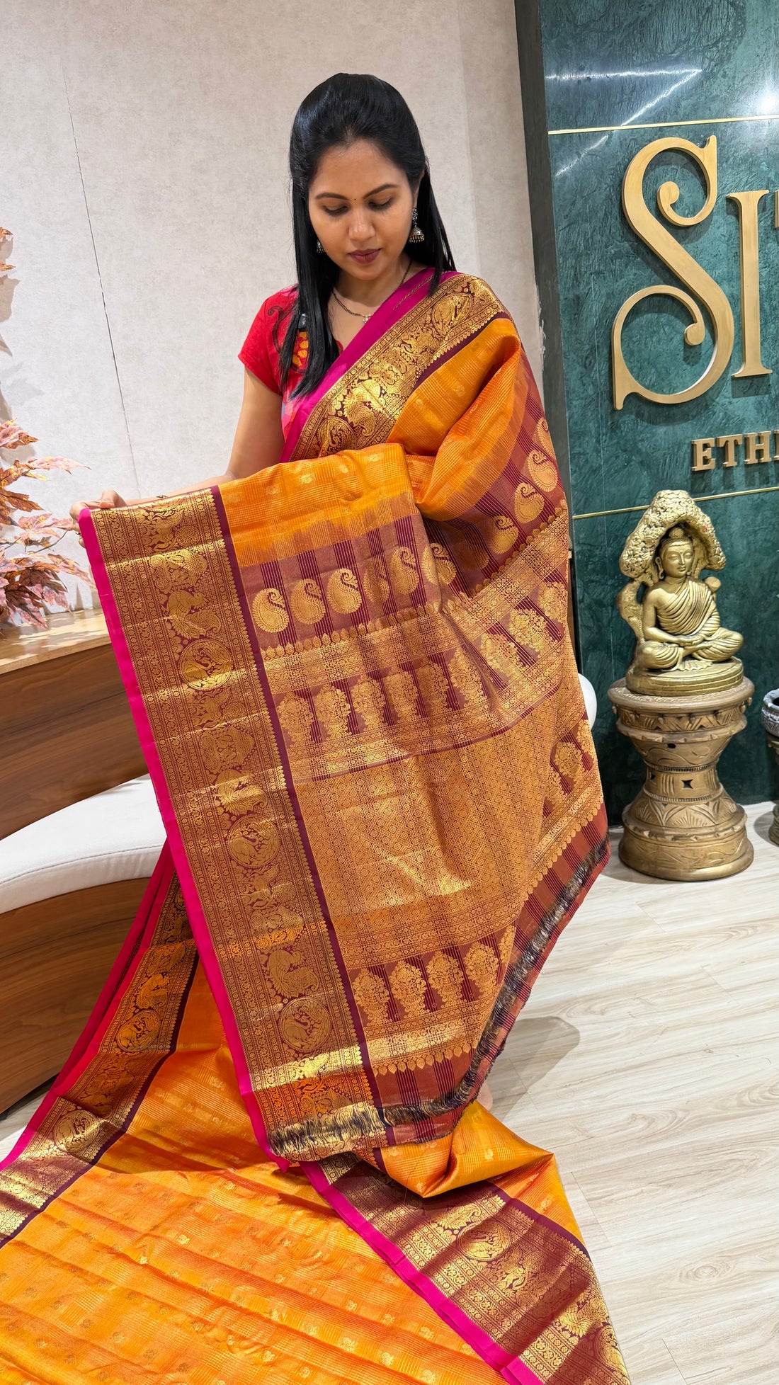 Brocade gadwal pattu