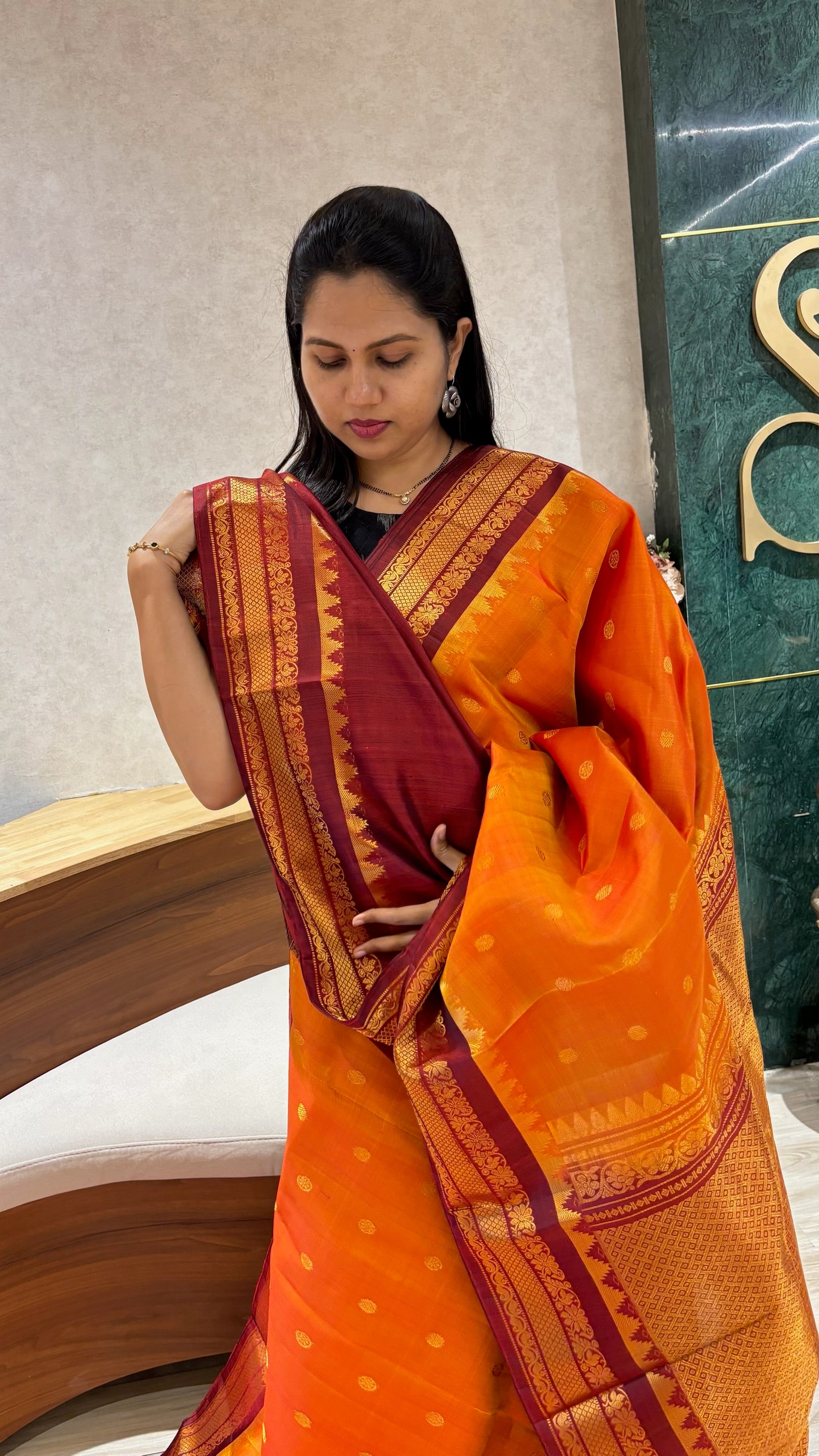 Handloom gadwal pattu orange-maroon