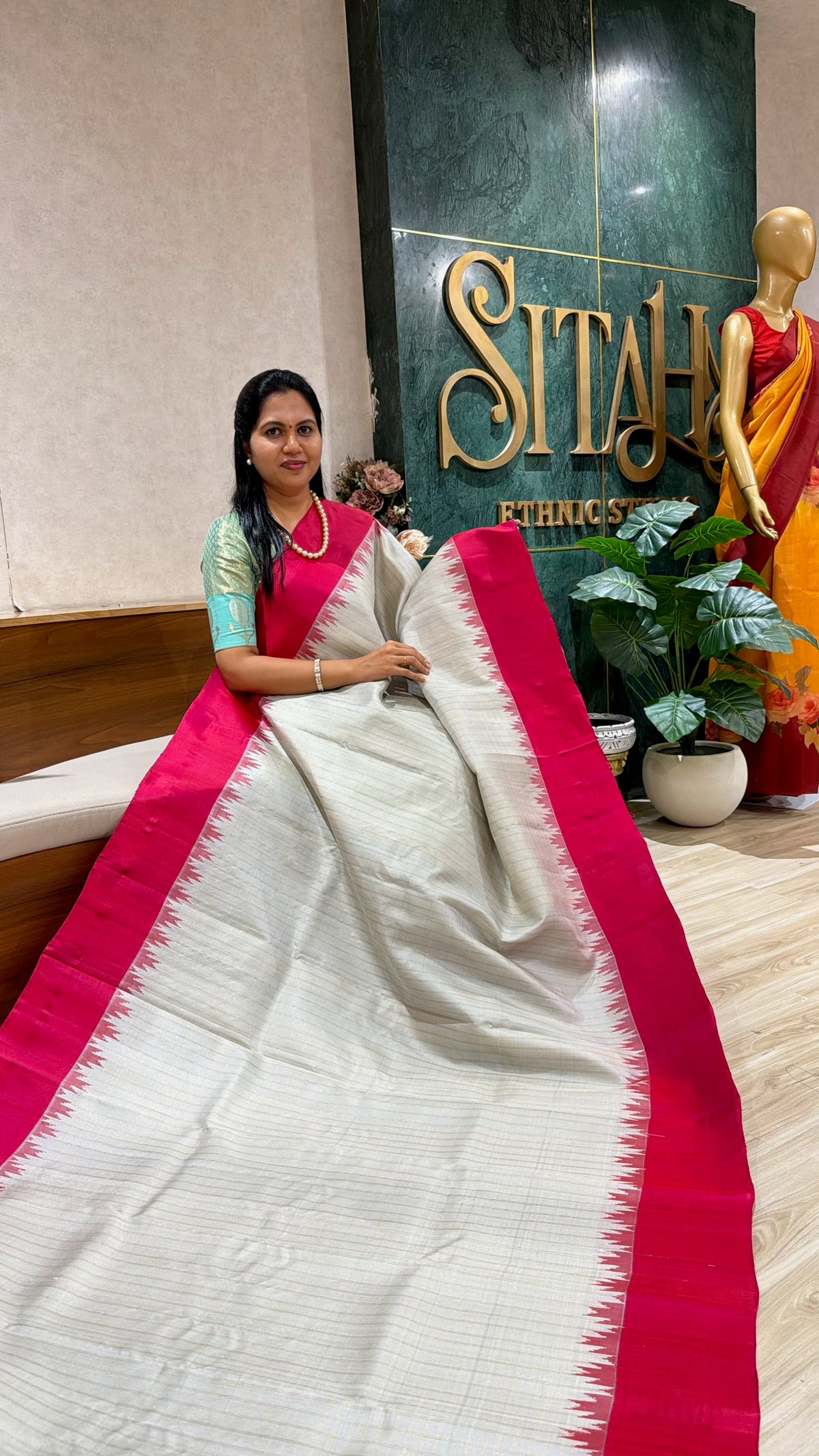 Handloom Gadwal pattu