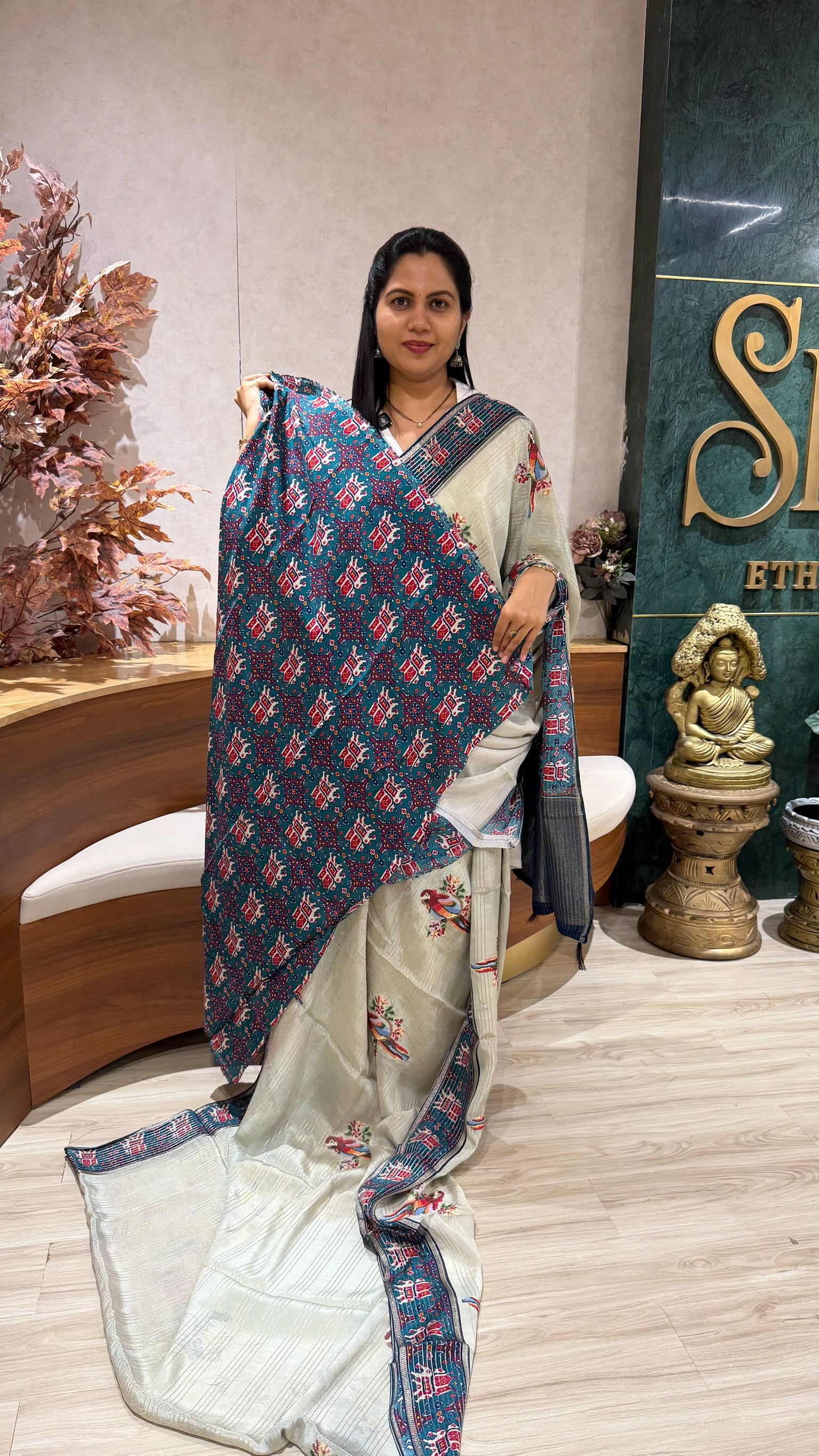 Crepe embroidery