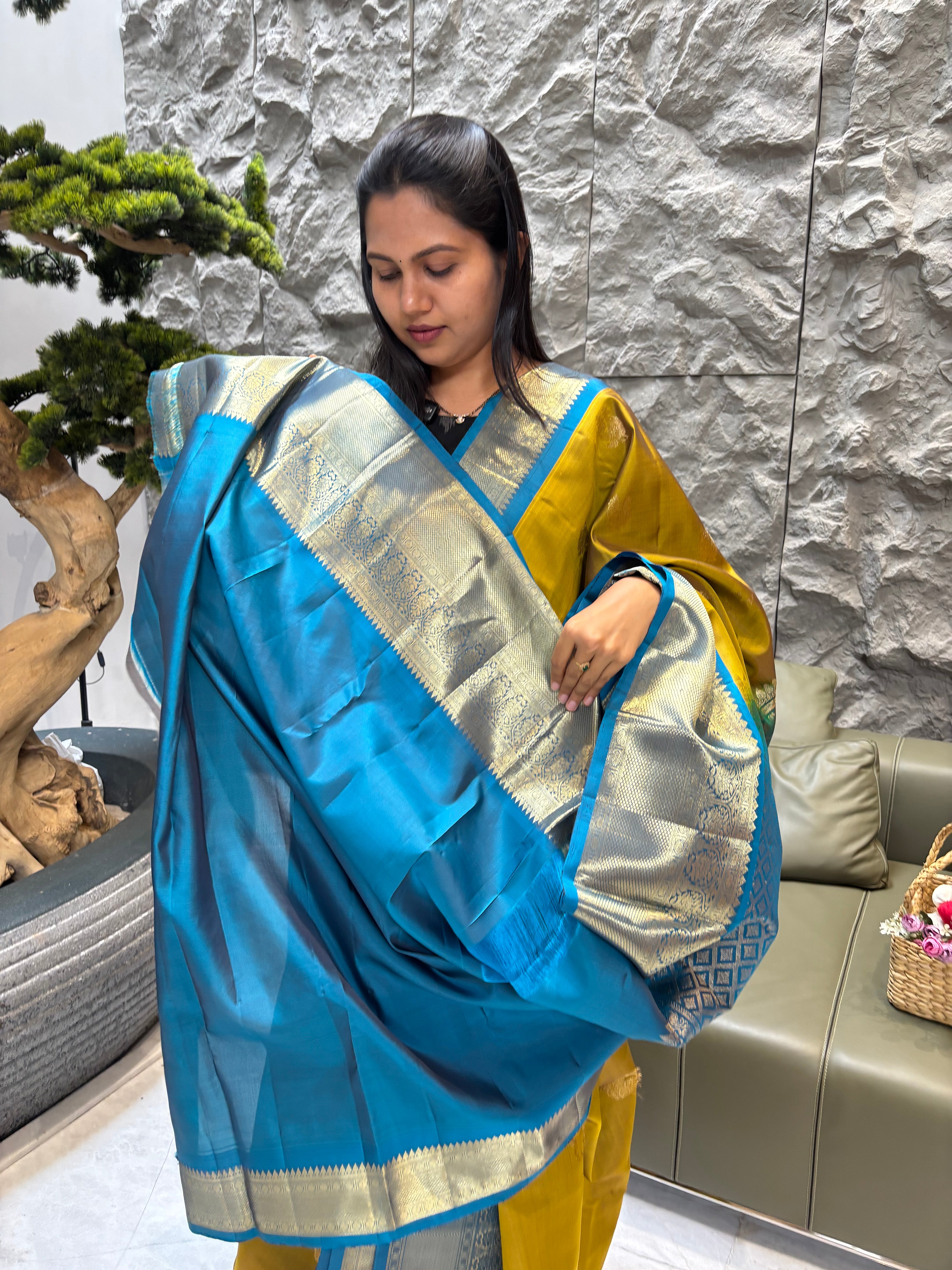 Kanchi pattu mehindi-ramablue