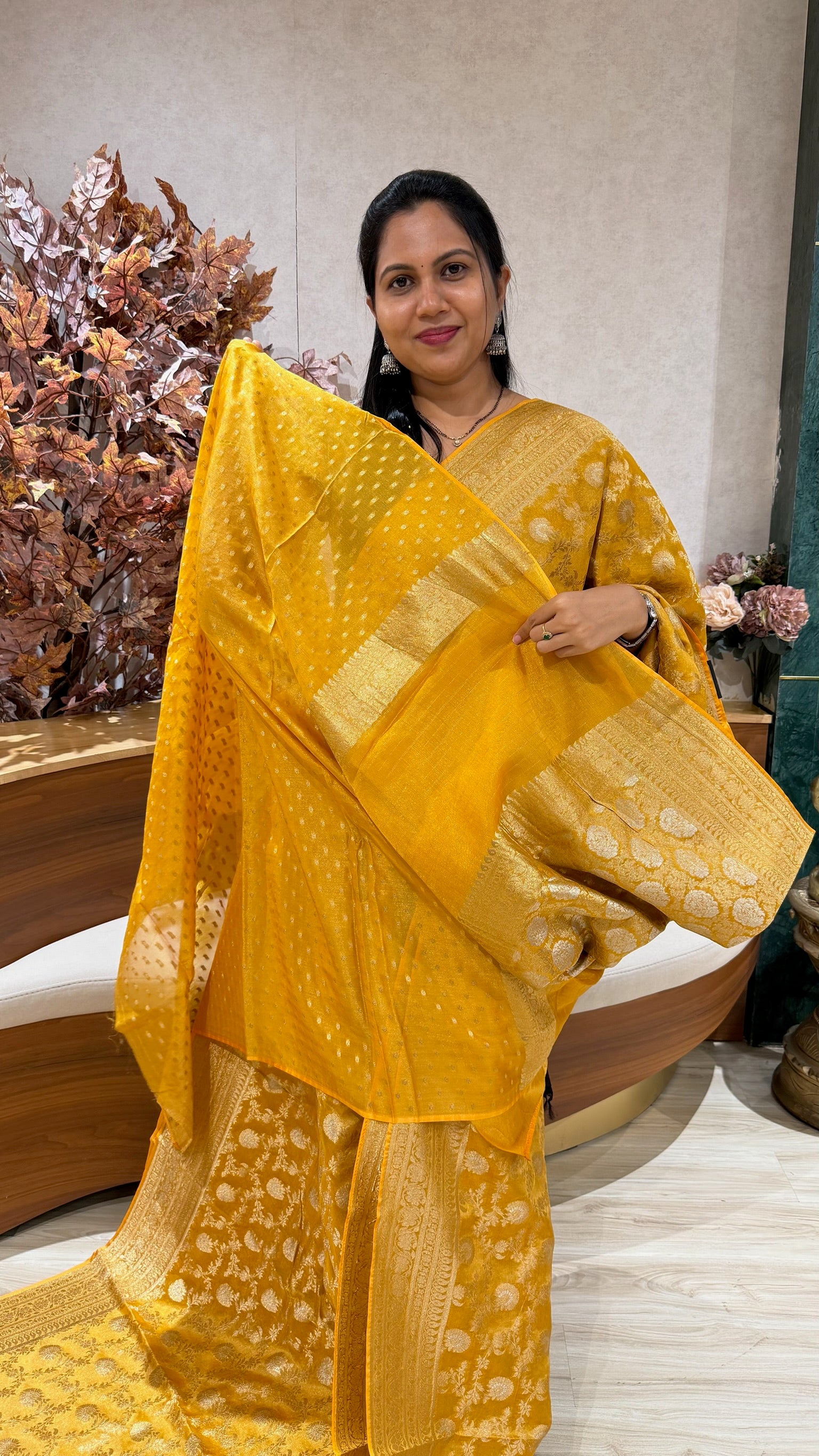 Tissue Banaras all over