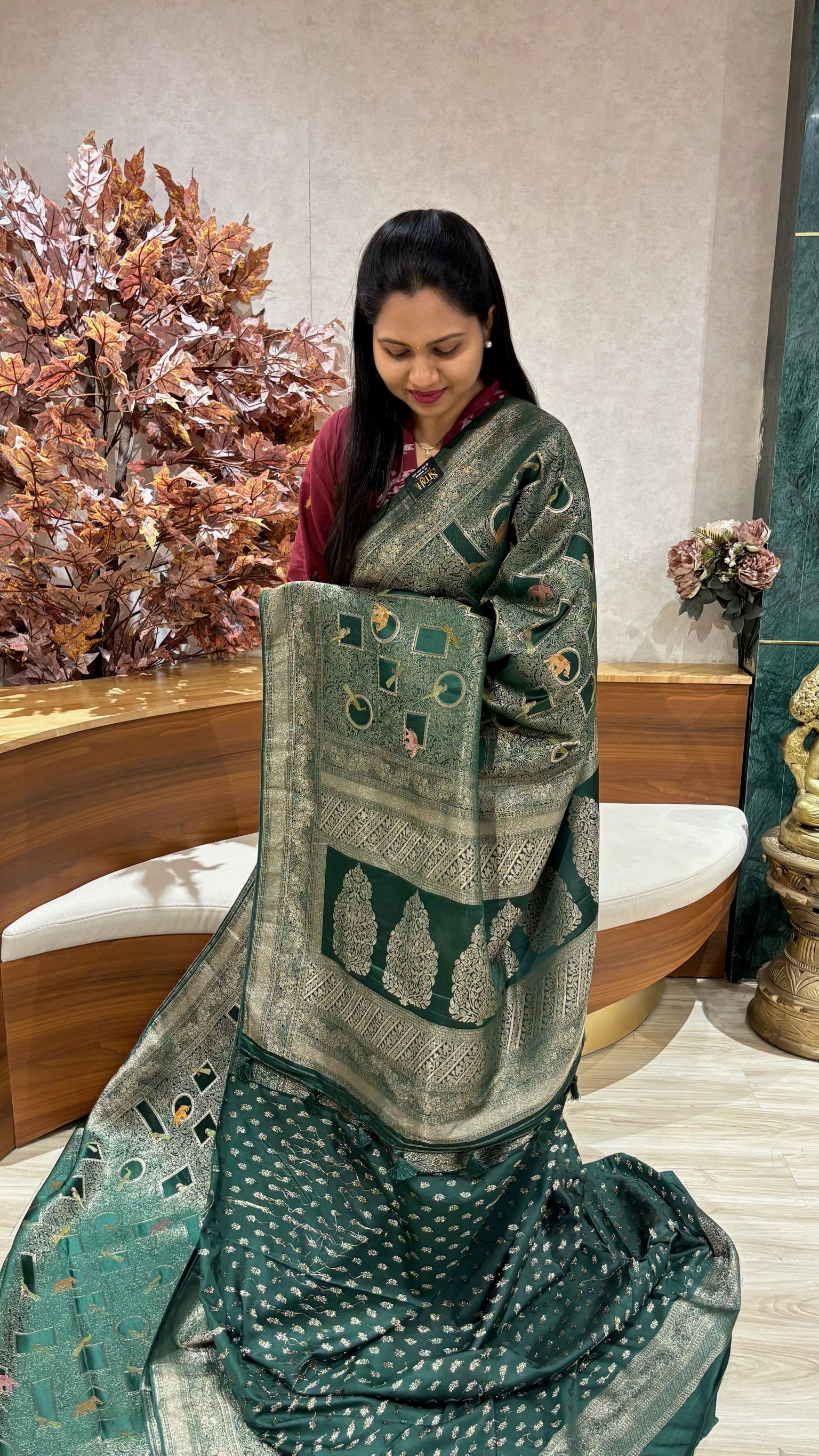 Banaras allover weaving