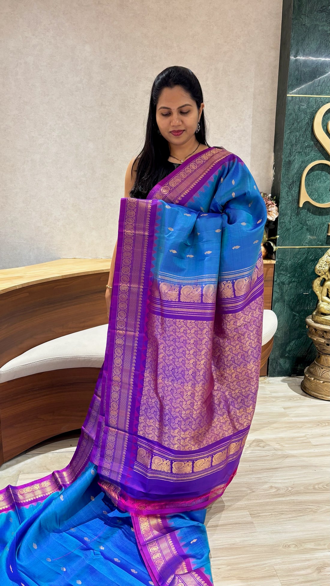 Handloom Gadwal pattu blue