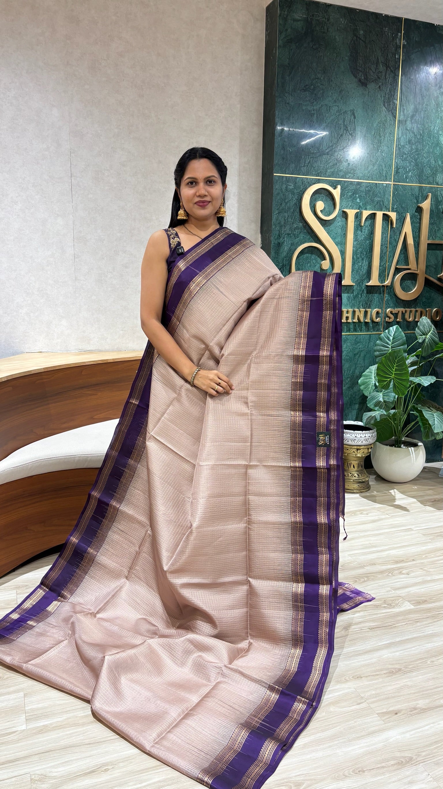 Light weight Kanchi pattu beige