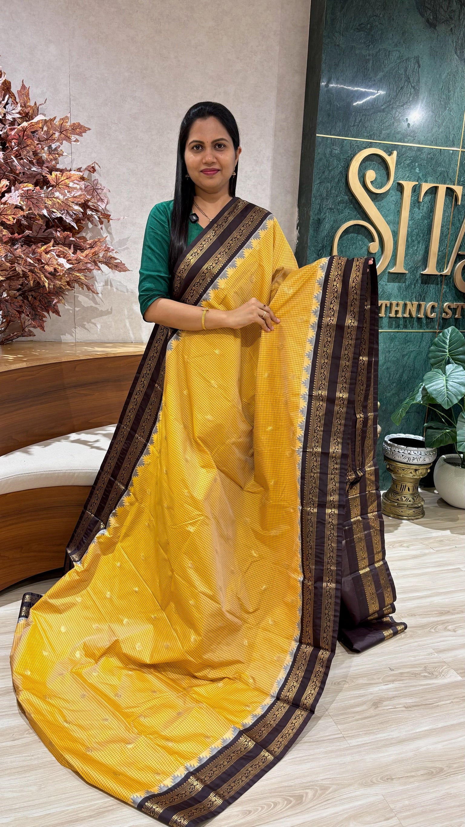 Semi Gadwal light yellow