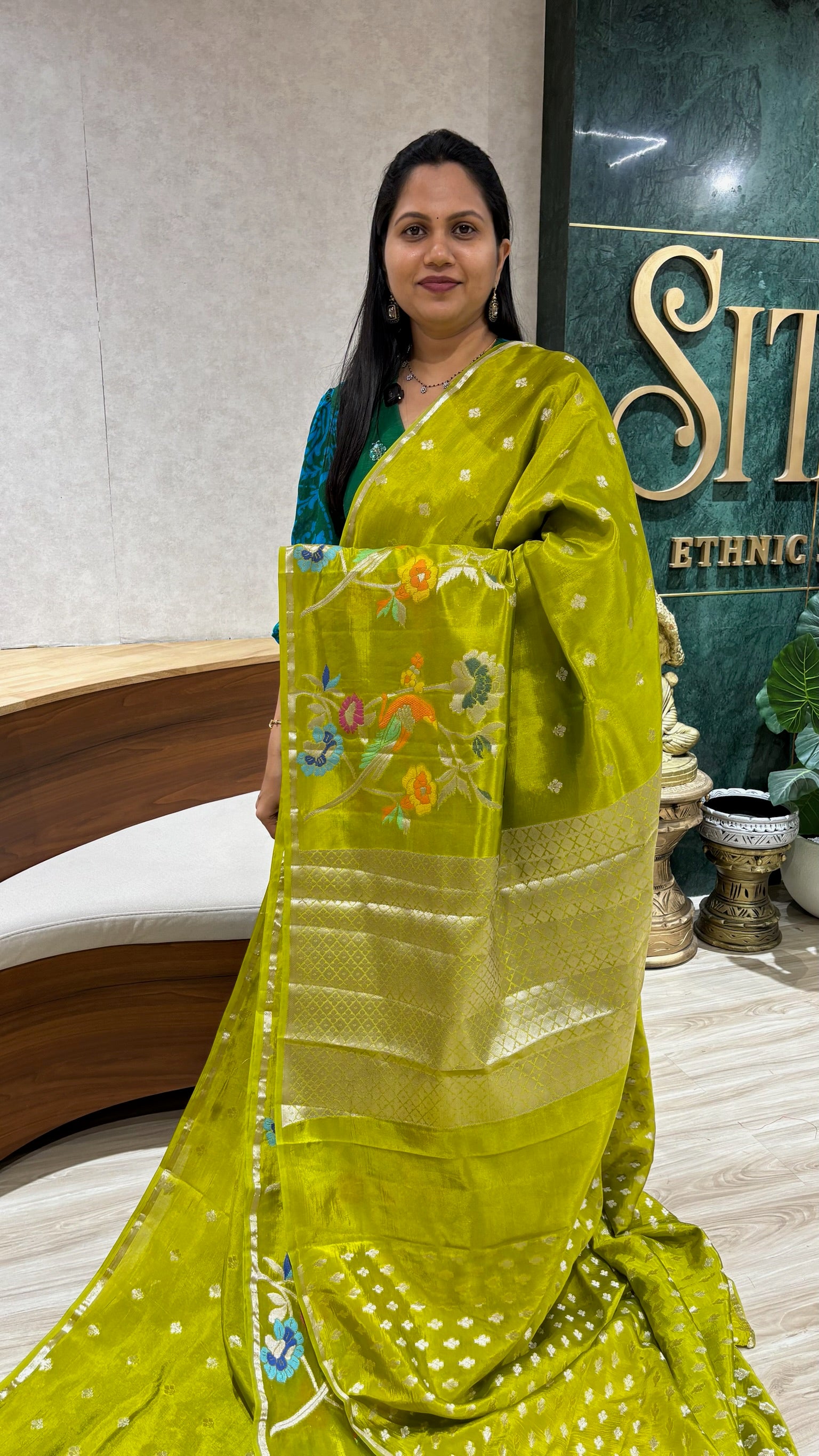 Paper silk meena buti