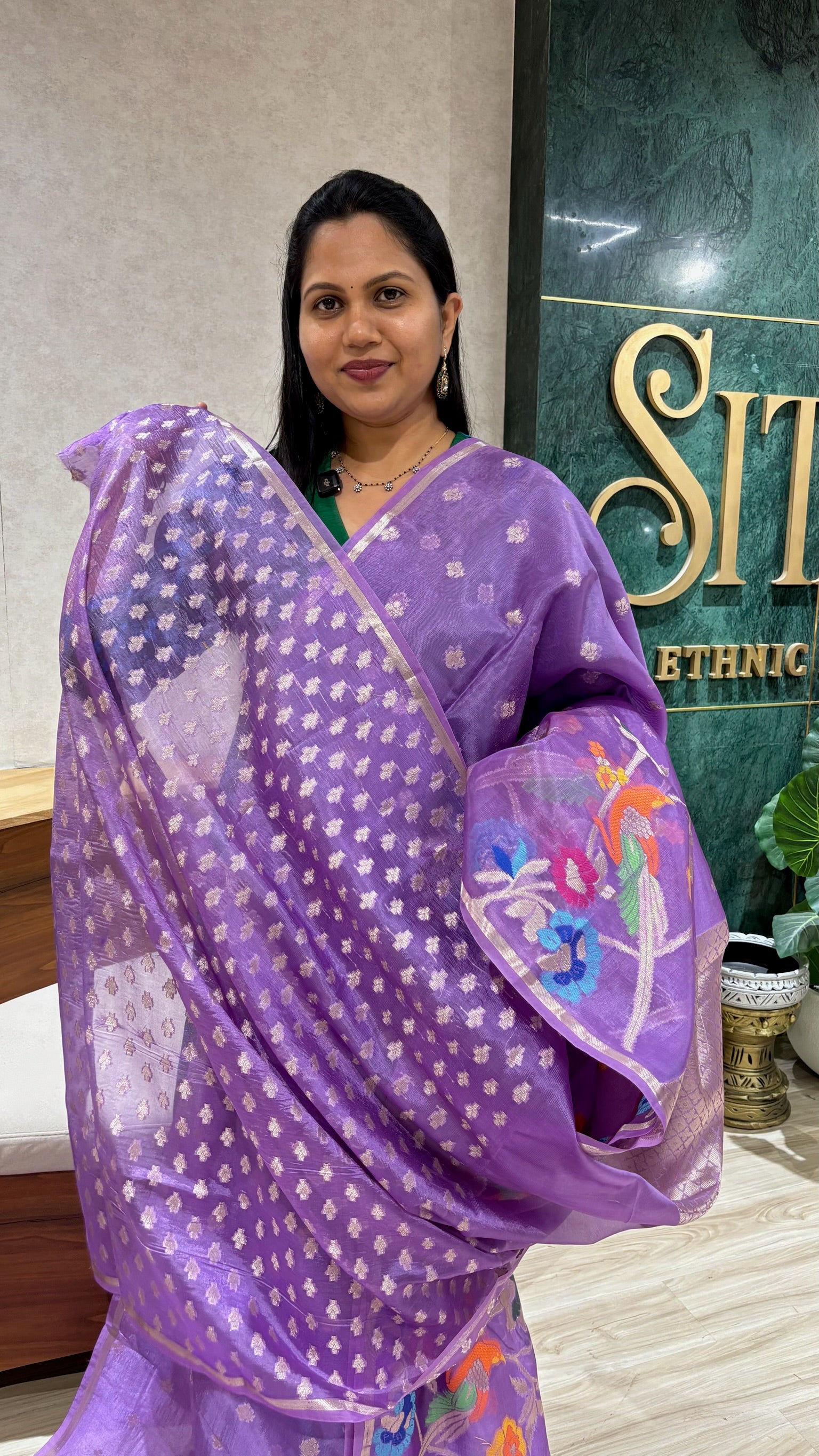 Paper silk meena buti