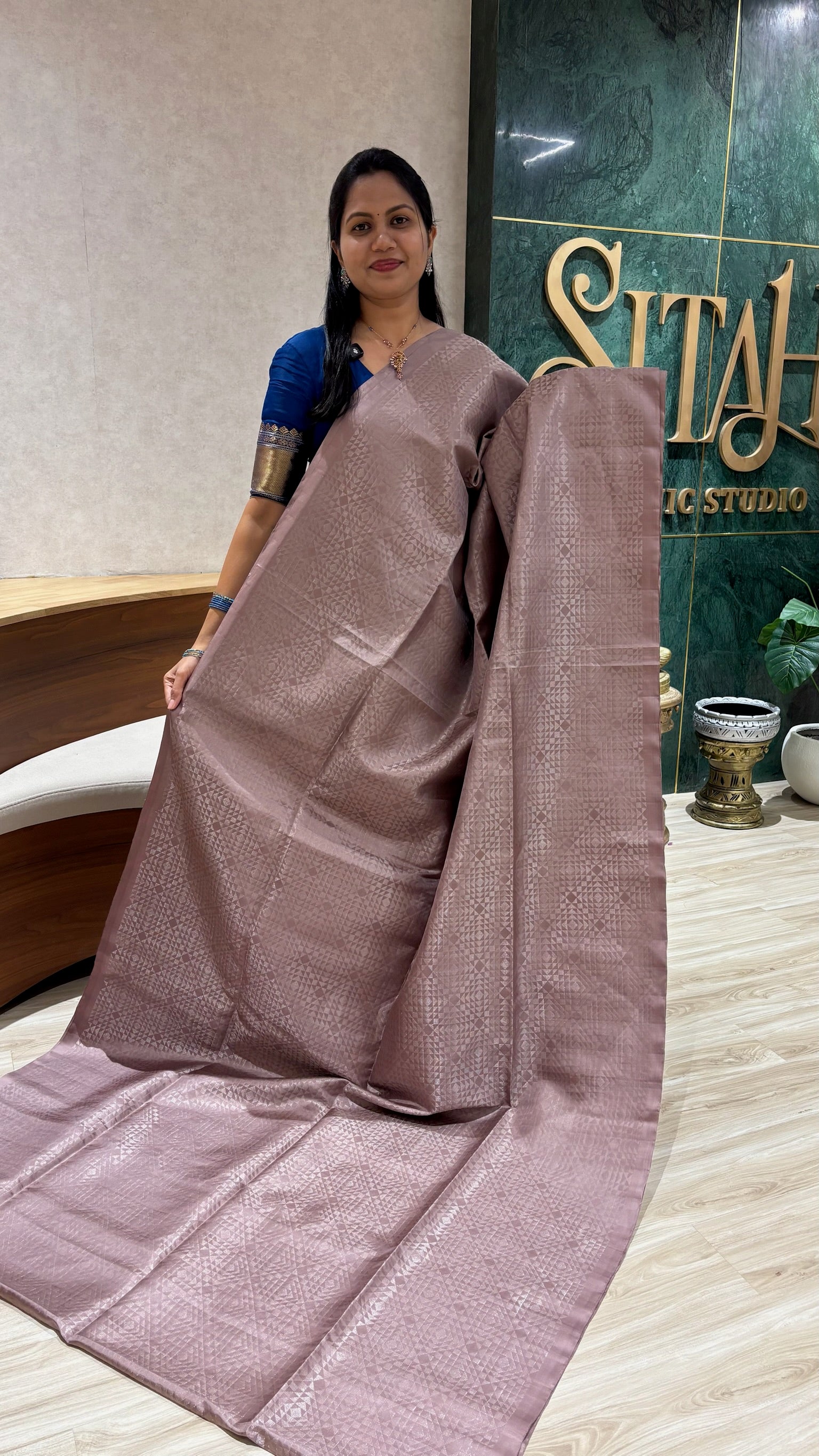 Lightweight Kanchi pattu