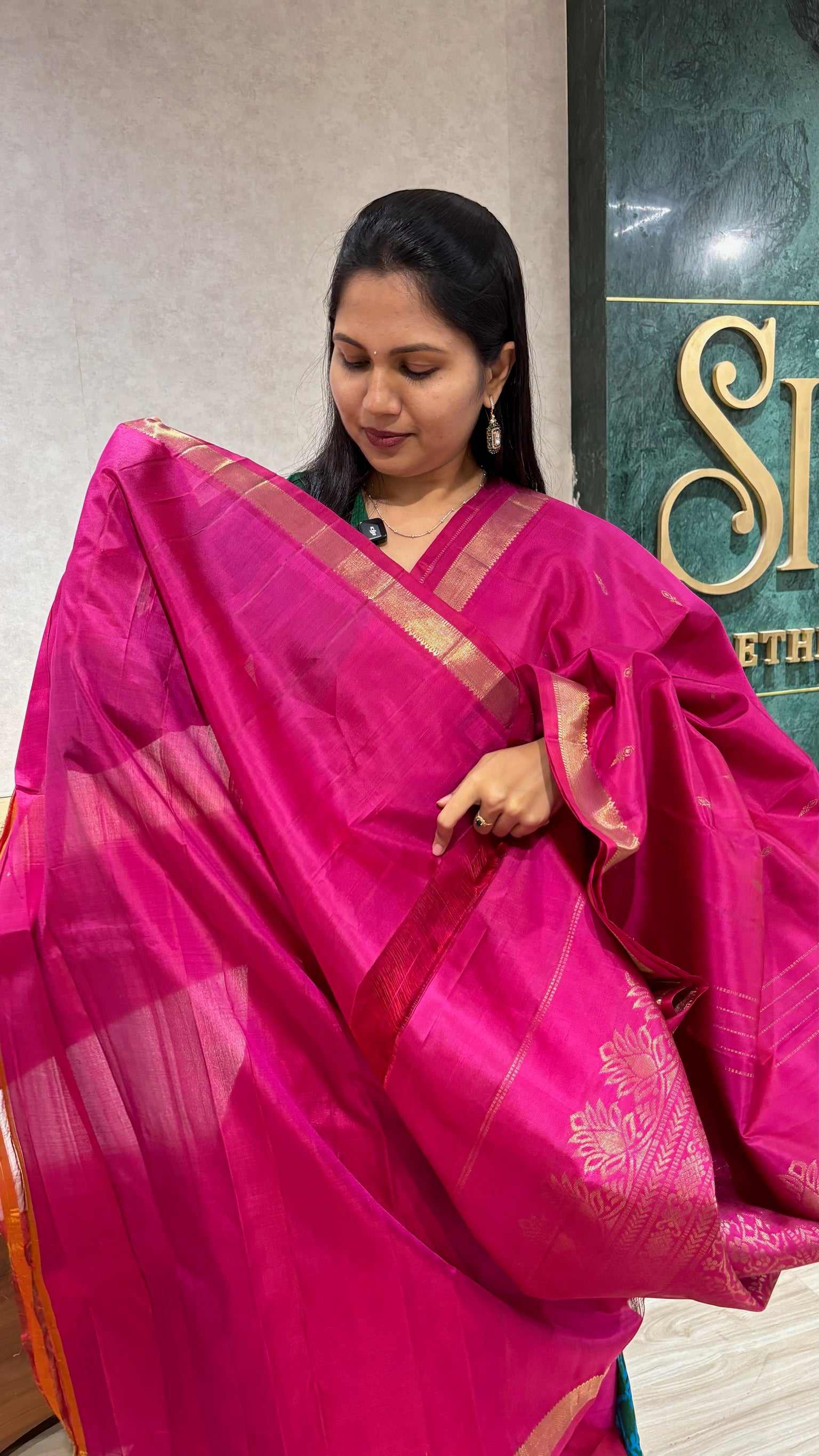 Small border Kanchi pattu