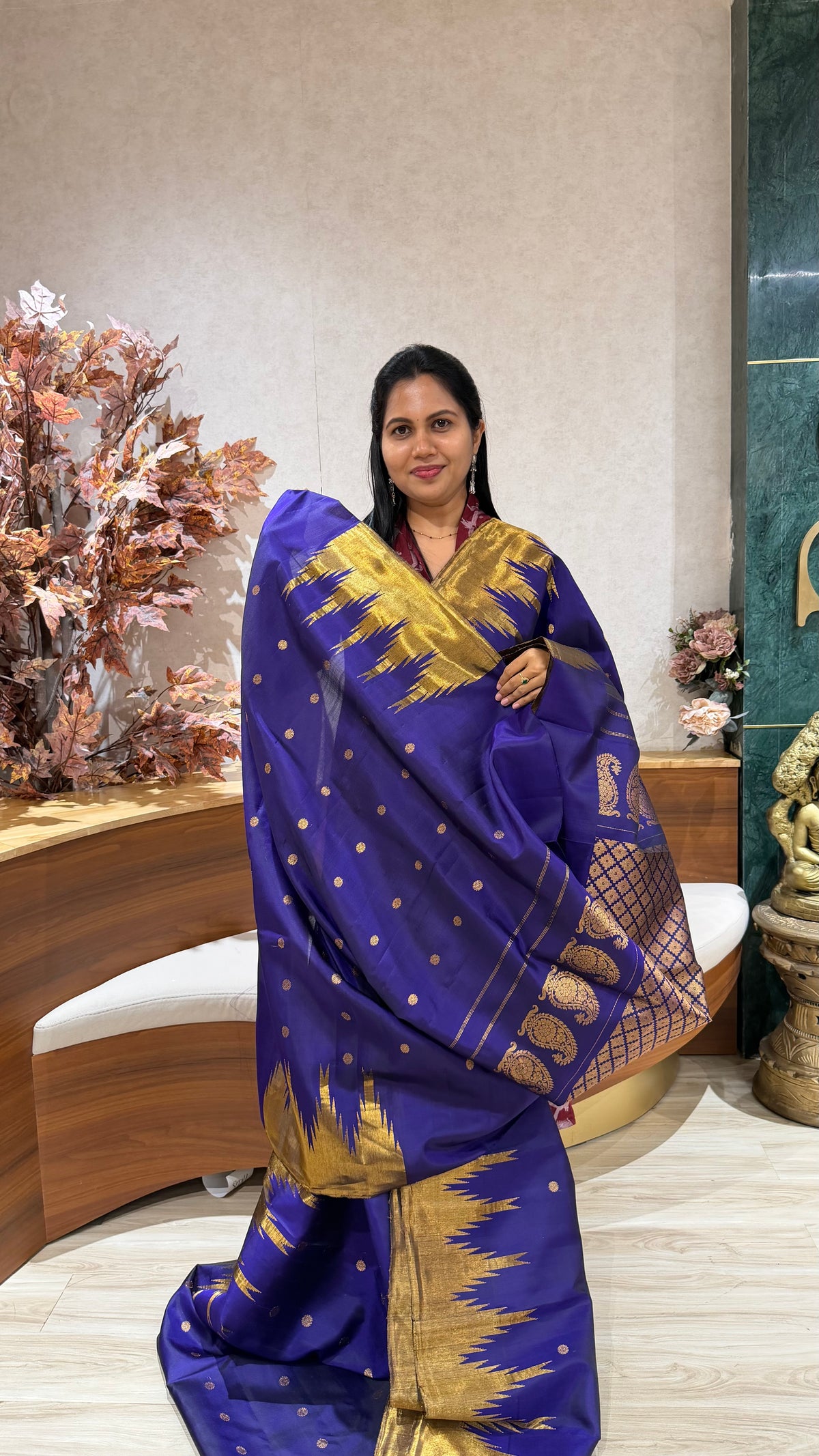 Handloom gadwal tissue temple