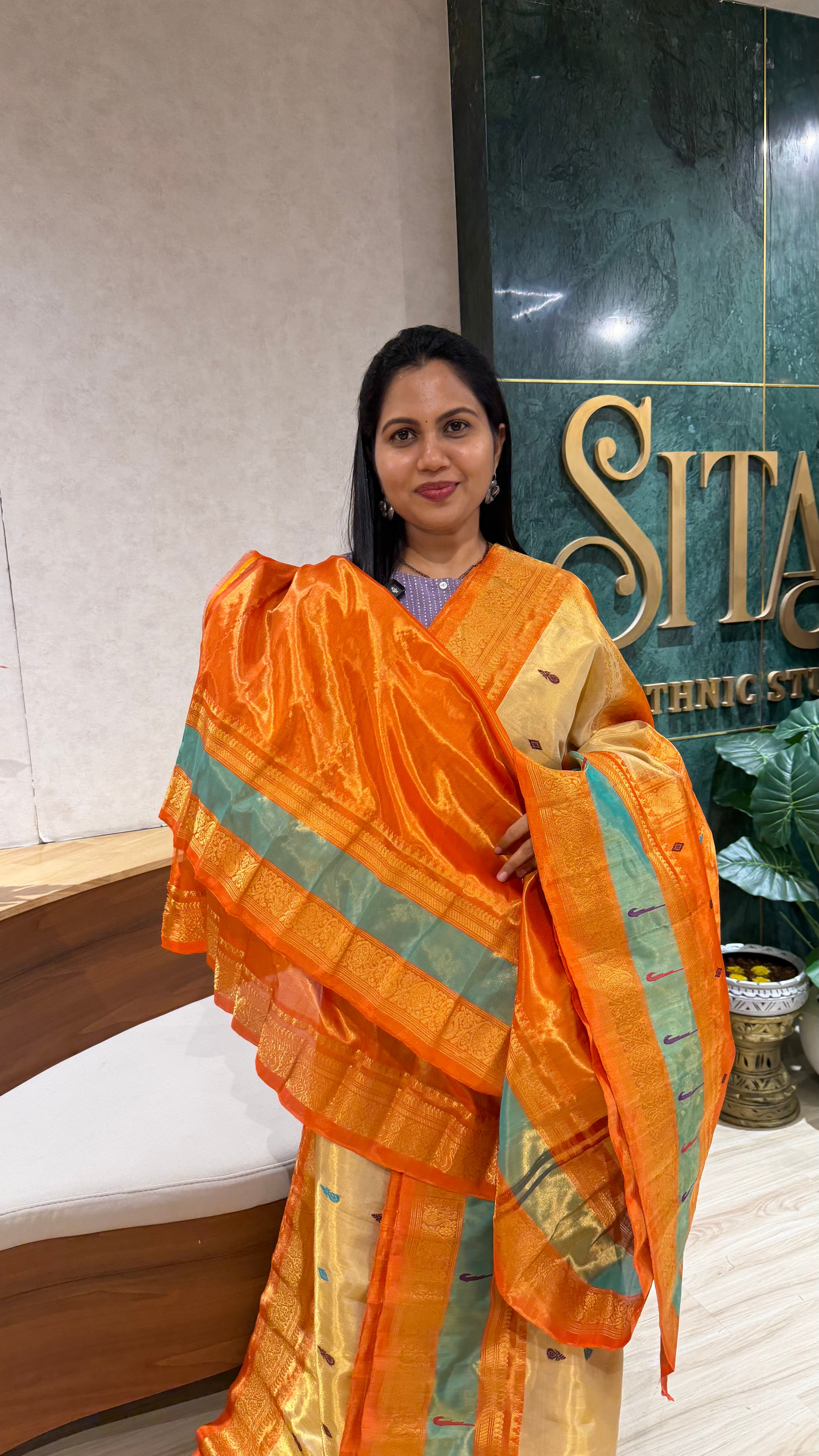Handloom tissue Gadwal pattu