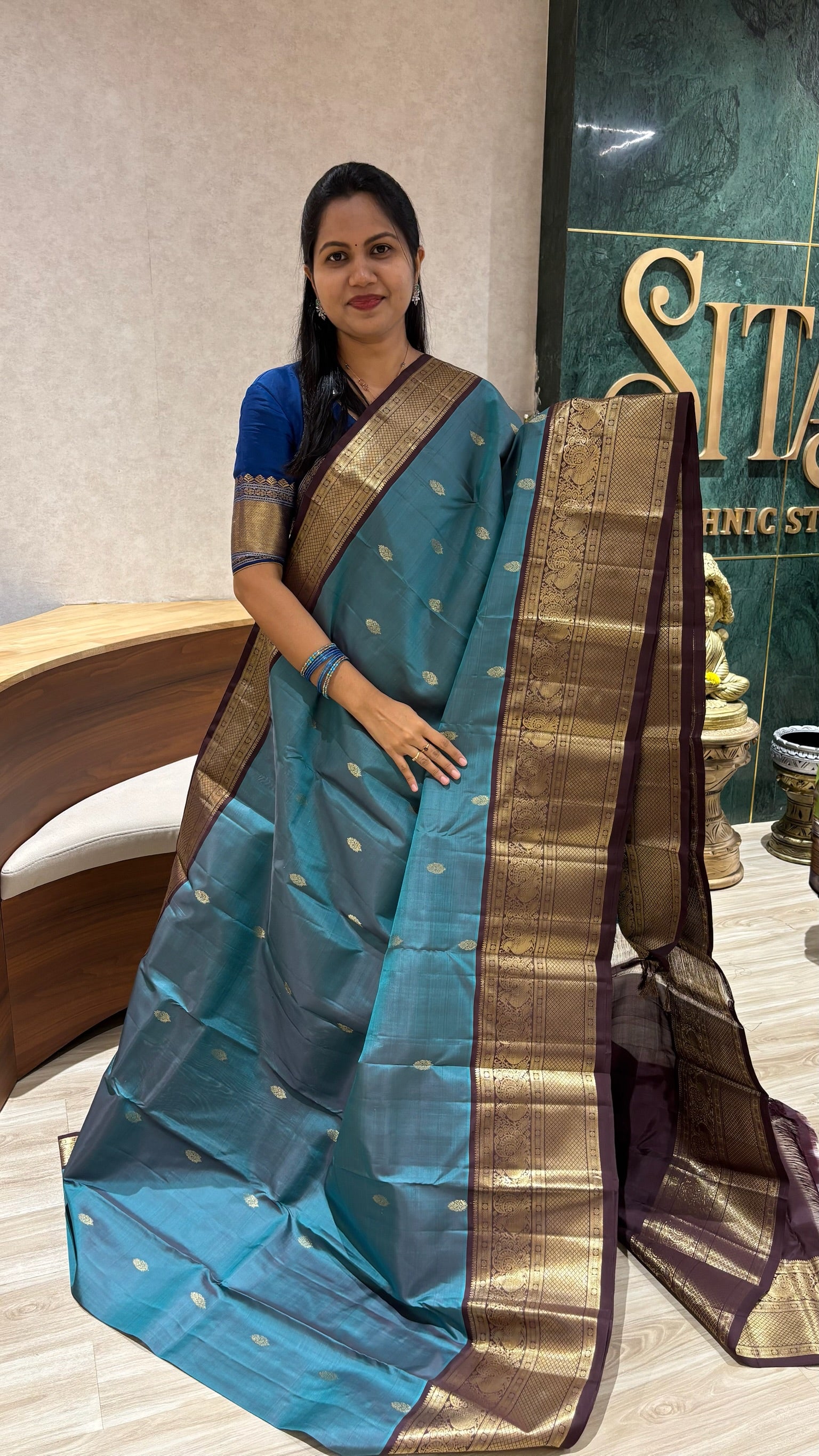 Light weight kanchi pattu